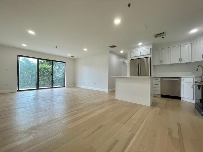 Photo - 500 Washington St Unit 306