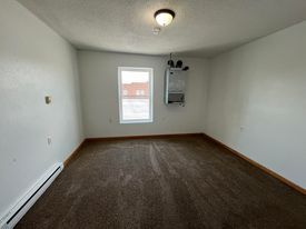 Building Photo - 170 N Main St