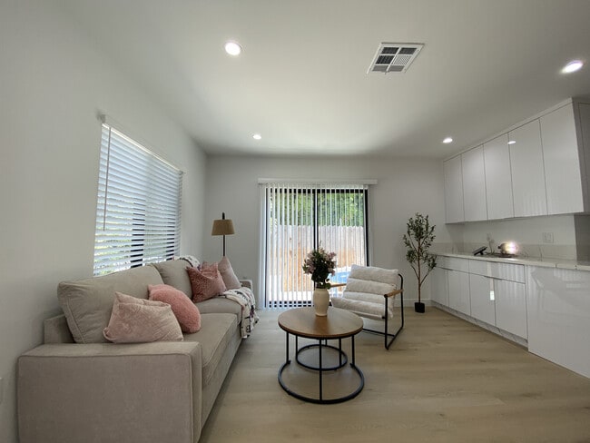 Photo - 1922 11th St Unidad 2B2B