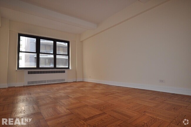 Building Photo - 141 E 56th St Unit 3B Rental