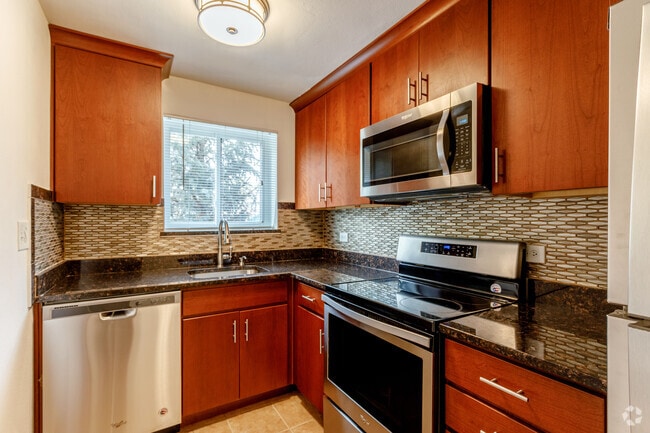 2BR, 1BA - 950SF - Kitchen