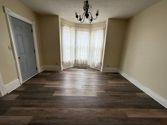 Photo - Spacious 3-Bedroom Single-Family Home-Near Hospital- Jackson, MI