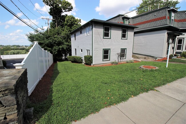 Photo - 154 Bigelow St