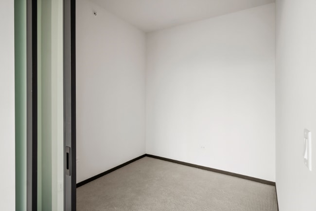 Photo - 1371 W Randolph St