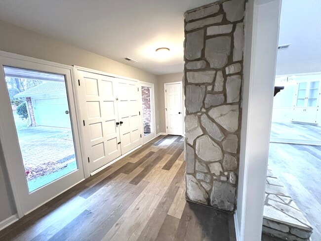 Photo - 2401 Clematis Trl