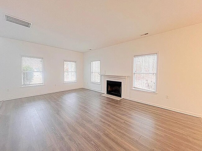 Photo - 206 Beauclair Dr