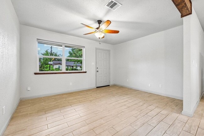Photo - 410 Magnolia St