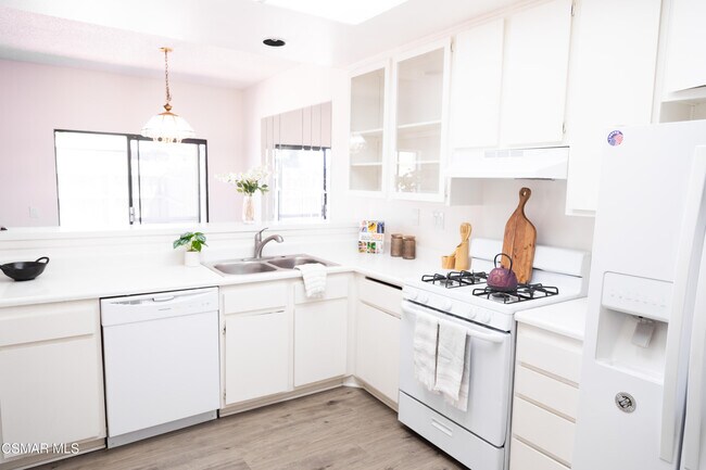 Photo - 215 Blackfoot Ln