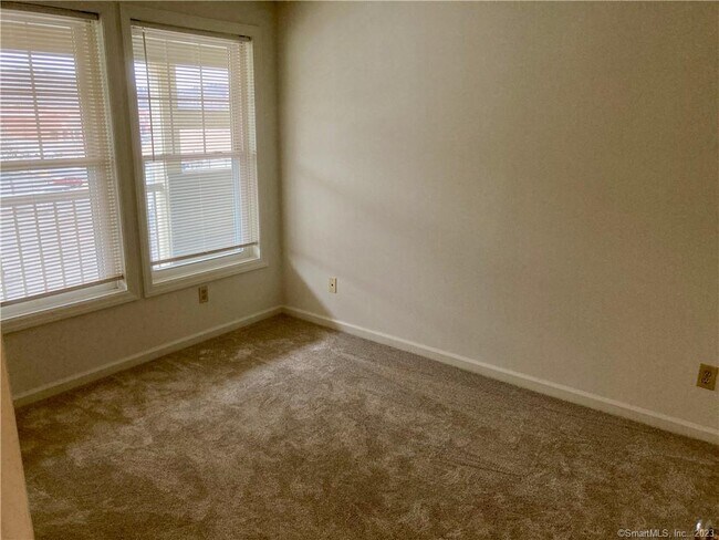 Photo - 79 Danbury Rd
