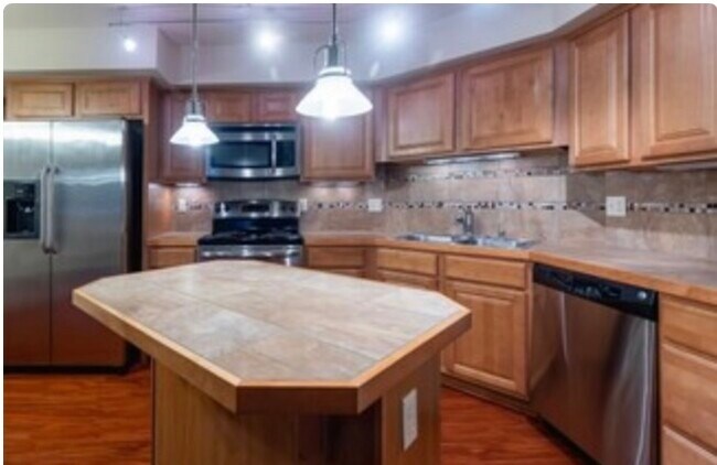 Photo - 13511 97th Ave E Unidad 204