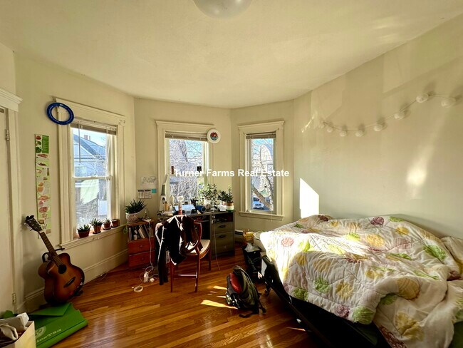 Photo - 352 Main St Unidad 2