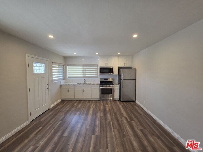 Photo - 2012 S Holt Ave Unit 2014
