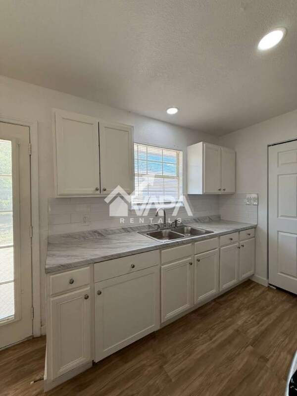 Photo - 5526 Green Grove Dr