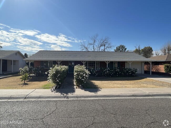 Building Photo - 3609 E Fairmount Ave Rental