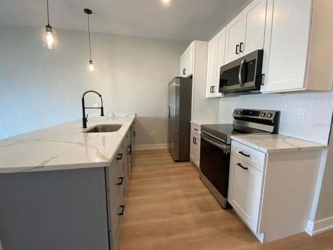 Photo - 10524 Pendleton Ave