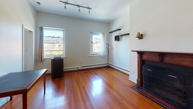 Photo - 439 Marlborough St
