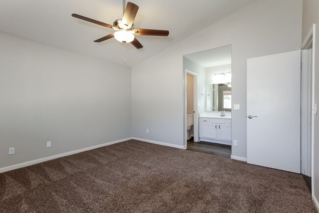 Photo - 21635 N 29th Dr