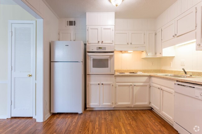 2 Bedroom Kitchen - Bullock Habersham Townhomes