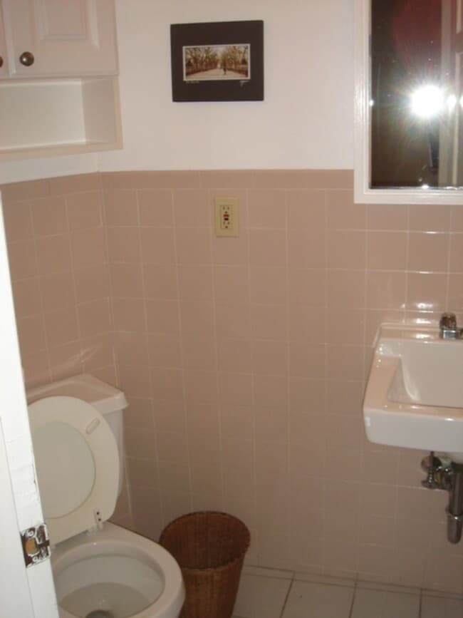 Building Photo - LONGWOOD MEDICAL or NUJuly 1 No Fee Heat Hw Inc Students Ok  Super nice place Under priced