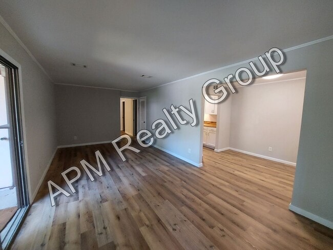 Photo - One bedroom in quiet Rosewood