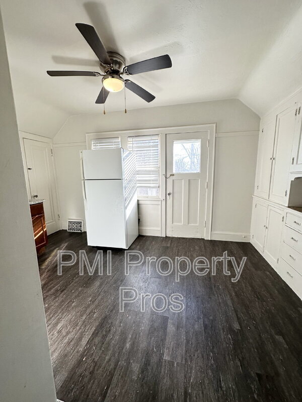 Photo - 3040A N 59th St