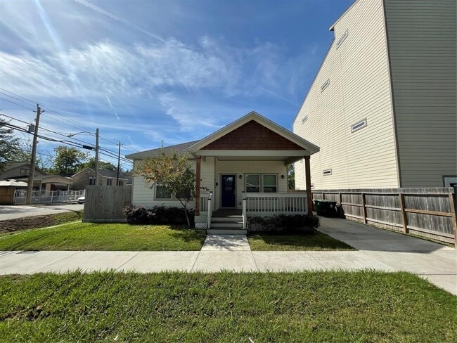 Building Photo - 3620 Merkel St Rental