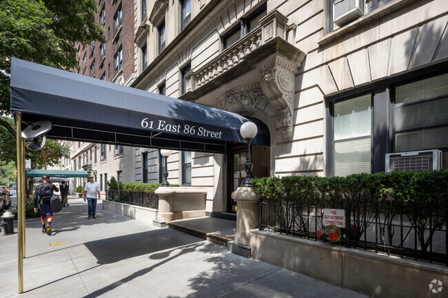 Photo - 61 E 86th St