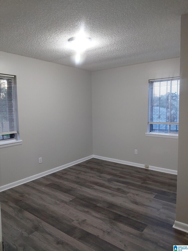 Photo - 1820 3rd Pl SW