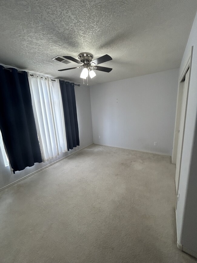 Photo - 4436 Snow Heights Cir SE