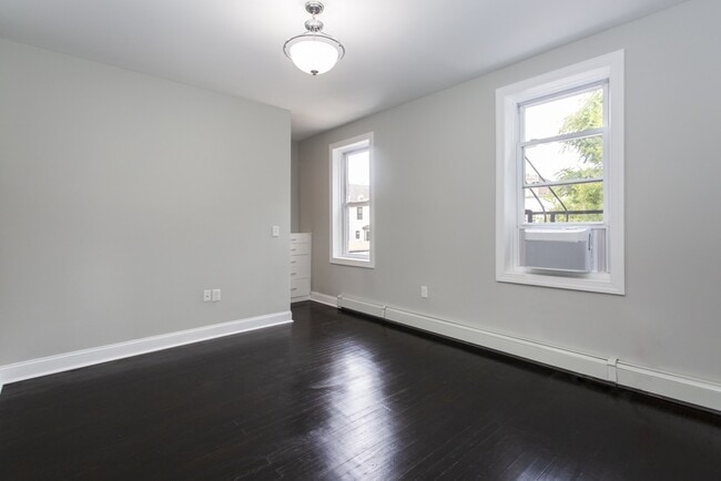Photo - 75 Wright Ave