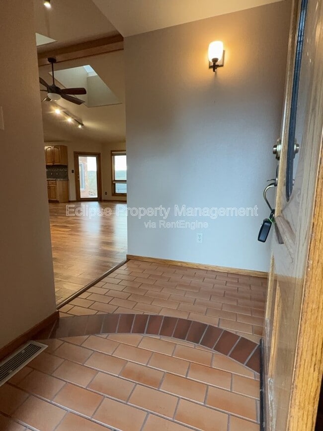 Photo - 2737 Sierra Vista Dr