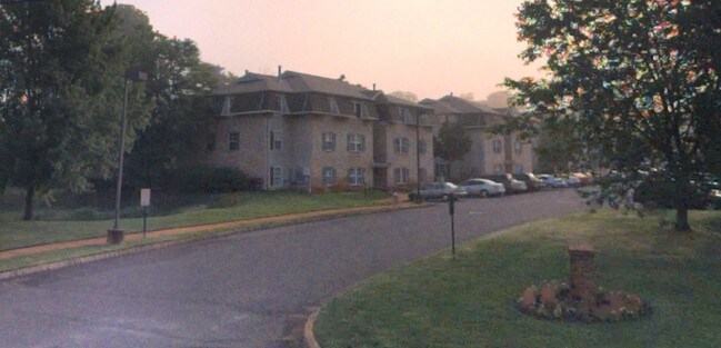 Spring Lake Village en New Bedford - Spring Lake Village at New Bedford