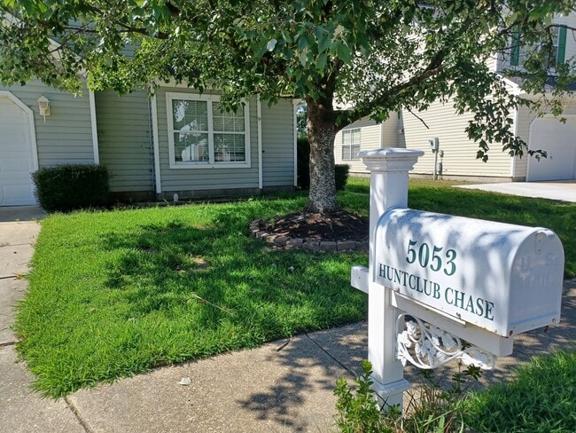 Photo - 5053 Huntclub Chase