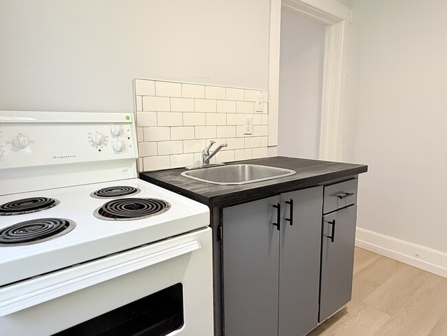 Building Photo - 349 Campbell Ave Unit 349