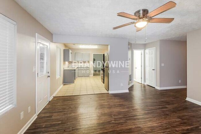 Photo - 846 Stonebridge Crescent