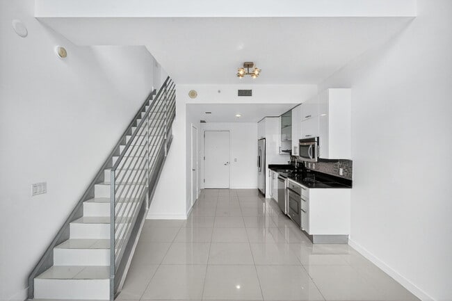60 SW 13th St Unit 3209