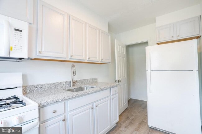 1046 Middlesex Rd