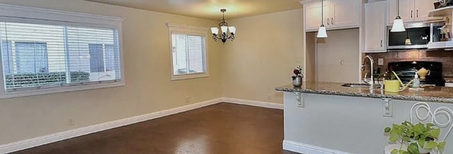 Building Photo - 5141 Connecticut Dr Unit #3 Rental