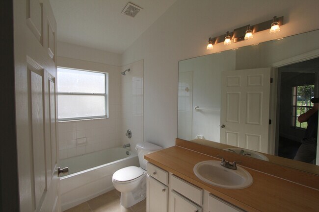 Photo - 210 Garberia Dr