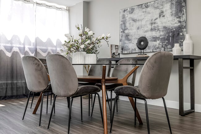 Photo - Avenue Apartments