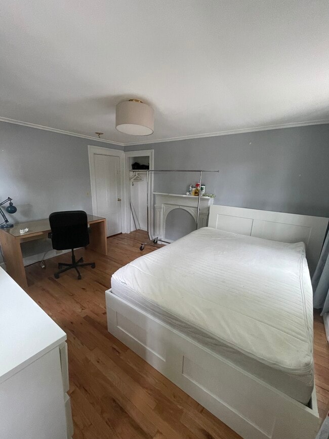 Photo - 215 Dwight St