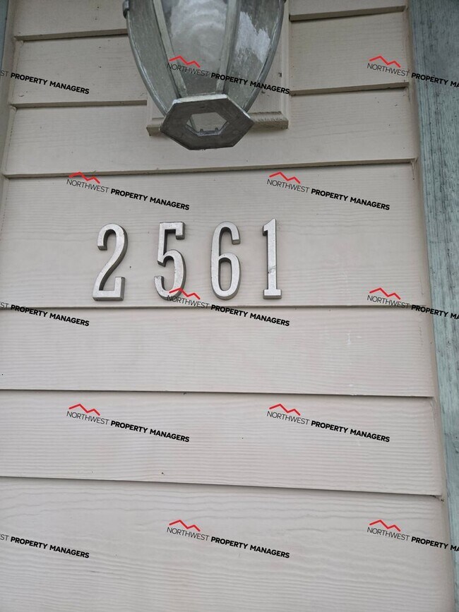 Photo - STATUS: AVAILABLE | R131B | $2700