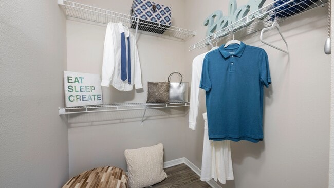 Indulge in the luxury of ample closet space in our guest bedrooms, complete with built-in organizers to elegantly house your cherished attire. Certain rooms even boast walk-in closets, where your fashion collection finds its perfect sanctuary.