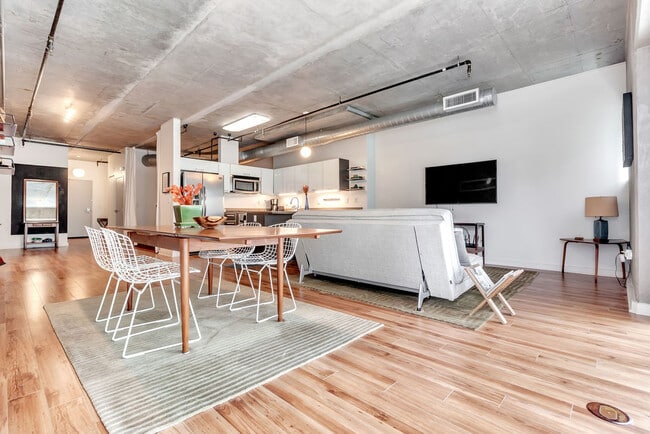 Photo - 645 W 9th St Townhome