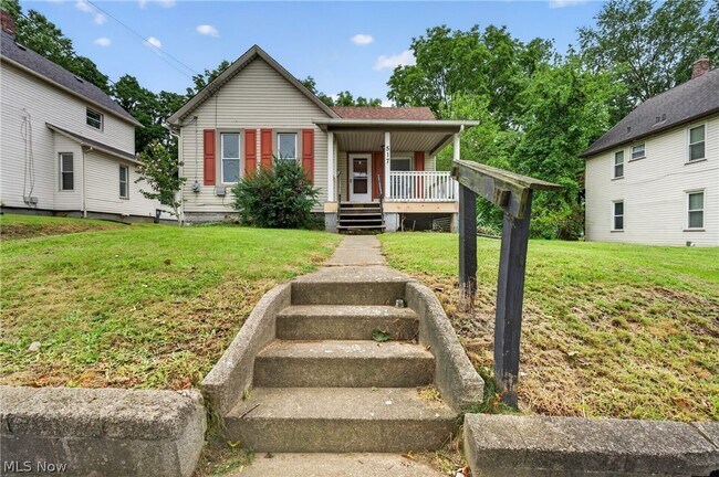Photo - 517 Brown St