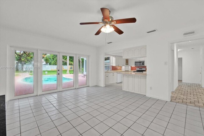 Photo - 2850 Natoma St