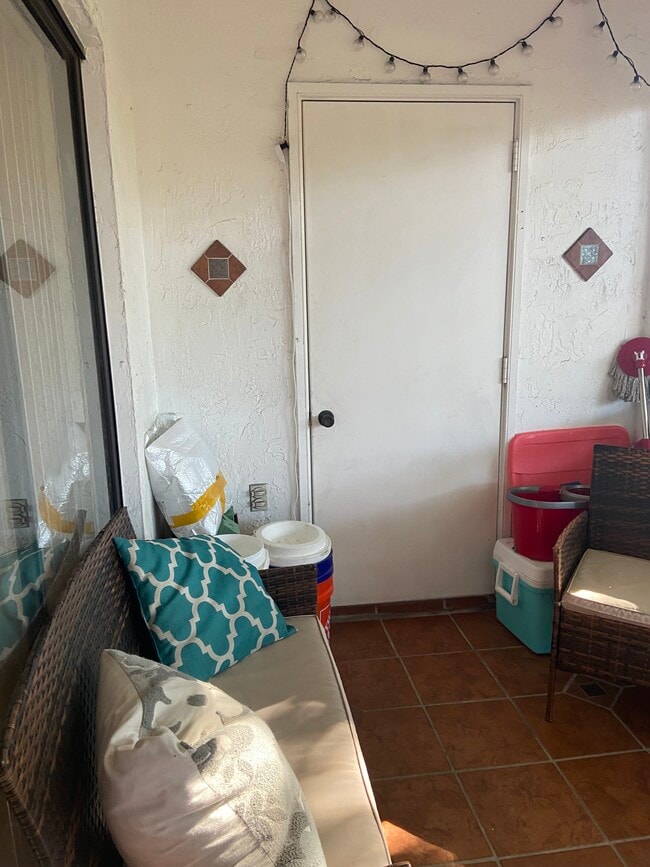 Photo - 9641 Riverside Dr Unit F1