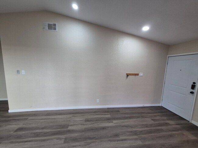 Photo - 4018 Sunrise Cove Dr