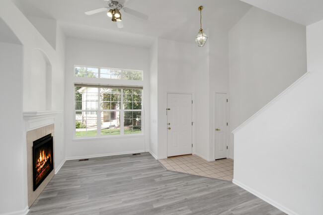 Photo - 231 Remuda Ln Townhome