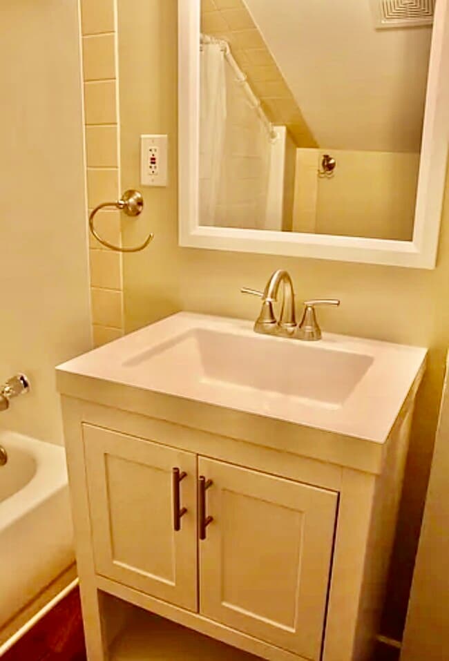 Photo - 516 Division St Unit Apt 2